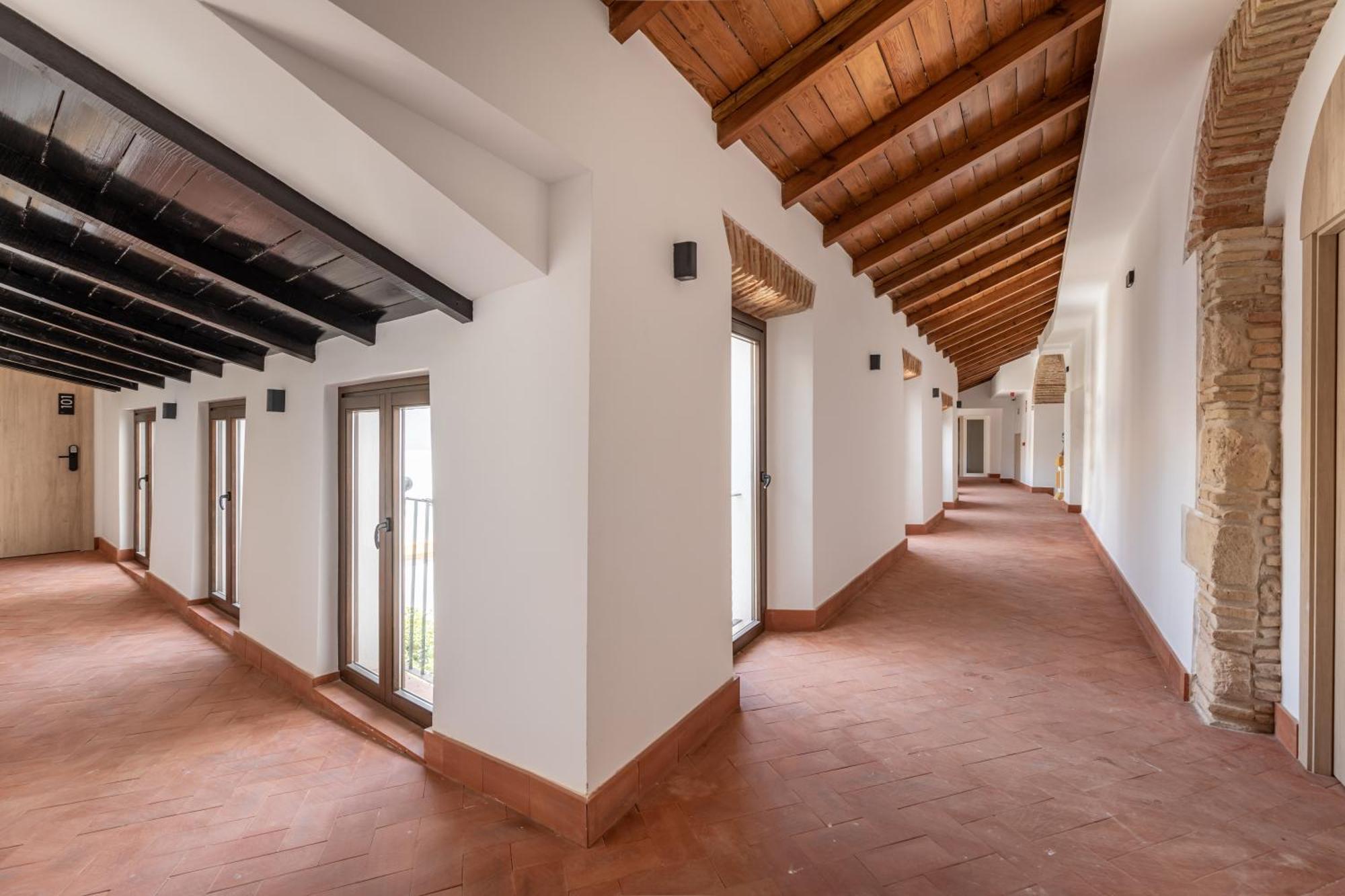 Albergue Líbere Córdoba Patio Santa Marta Exterior foto Interior of the hotel